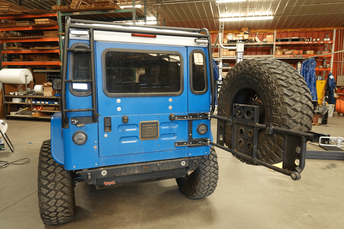 Jeep Wrangler TJ/LJ/YJ Rear Bumper for 1 Inch Body Lift with Lights – TNT  Customs